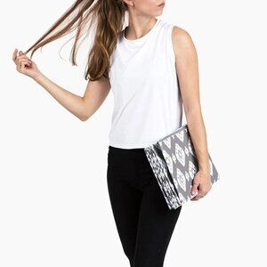 OAK AND REED Origami Foldable Ikat Diamond Yoga Mat (BRAND NEW & VERY NICE!)‎